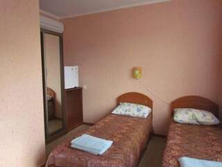 Гостиница Guest House Ada-Hajal Заозёрное Двухместный номер с 2 отдельными кроватями-1